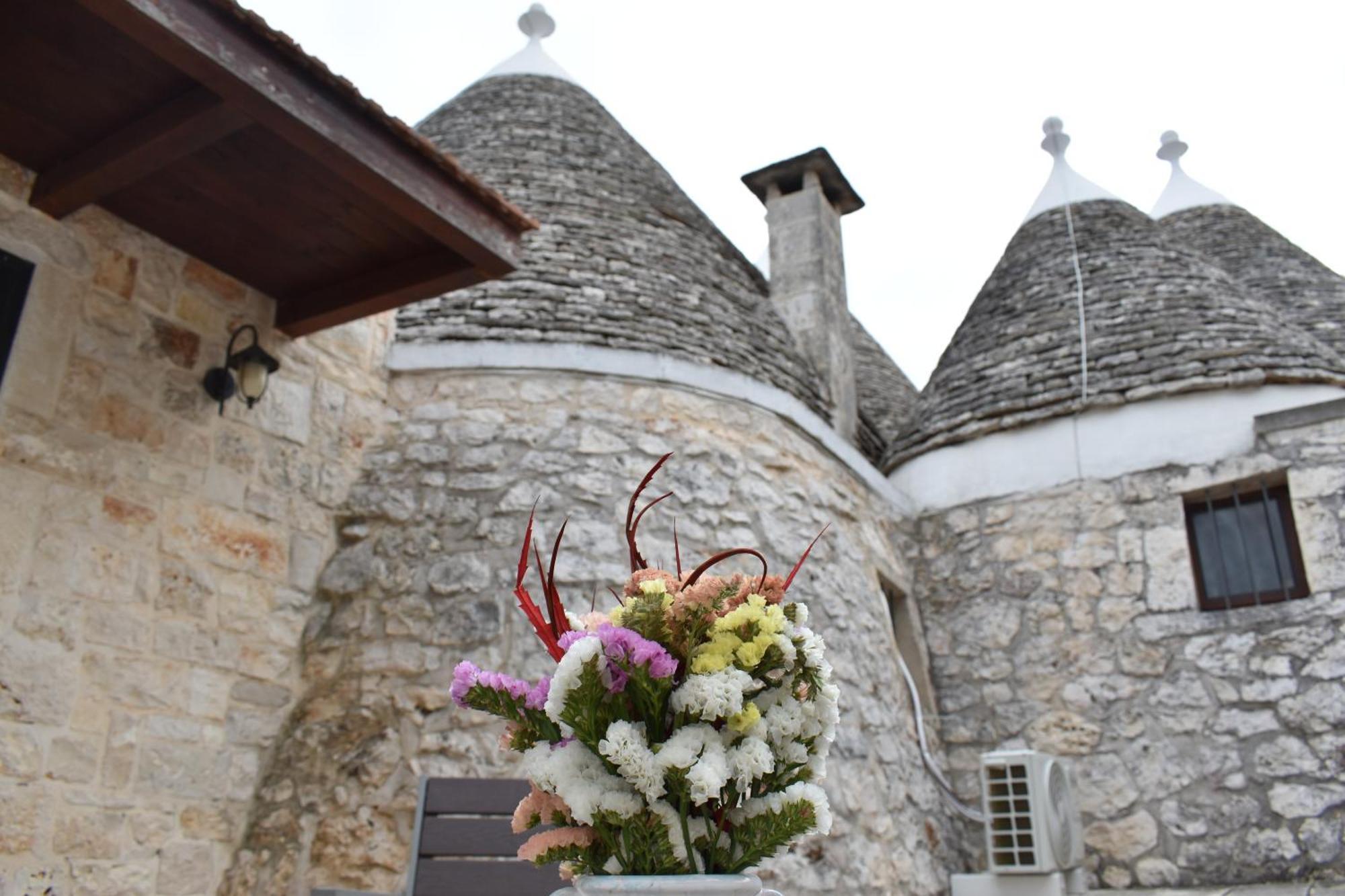 Trulli Allegretti Noci Exterior photo